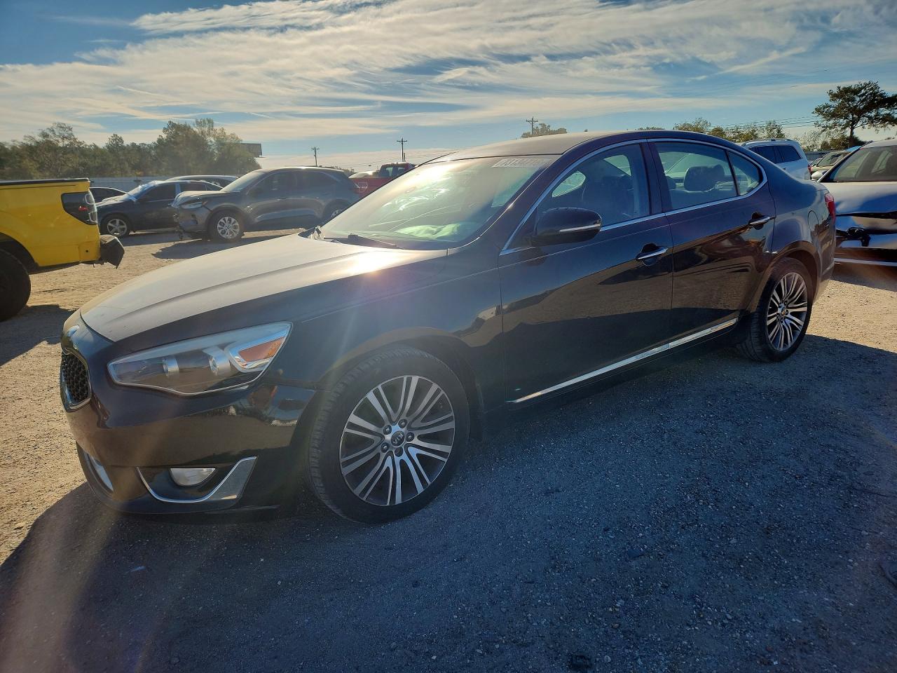 2014 KIA CADENZA EX — Front 3/4
