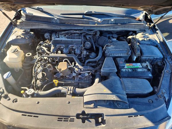 2014 KIA CADENZA EX — Engine bay