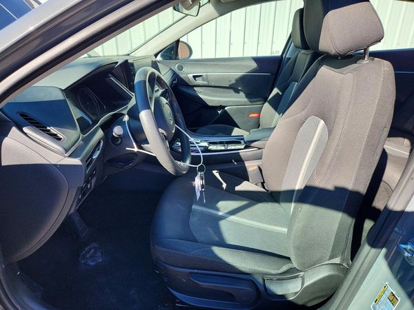 2021 HYUNDAI SONATA SE — DENT
