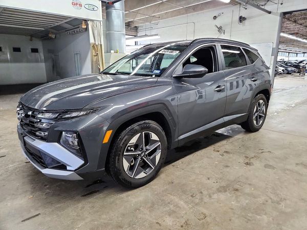 2026 HYUNDAI TUCSON SEL, SEL Plus — Front 3/4