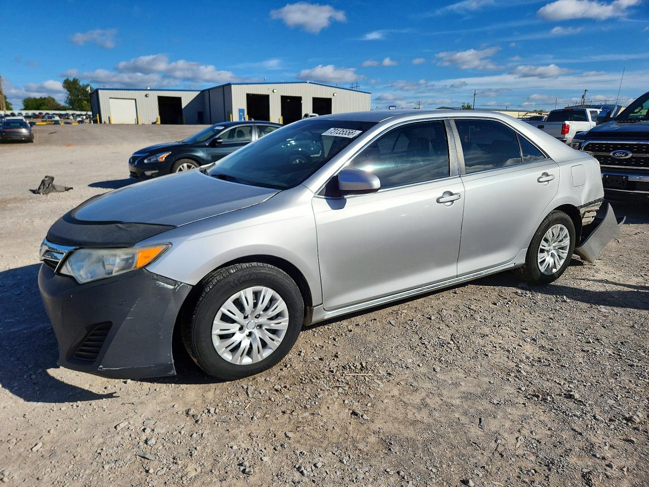 2014 TOYOTA CAMRY — Front 3/4