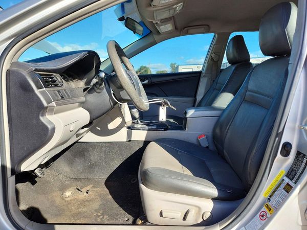 2014 TOYOTA CAMRY — DENT