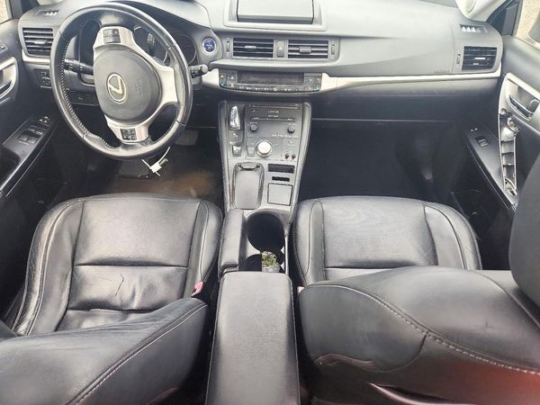2013 LEXUS CT 200h — CKPT