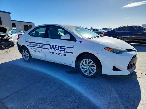 2019 TOYOTA COROLLA L/LE/SE/XLE/XSE — Passenger 3/4