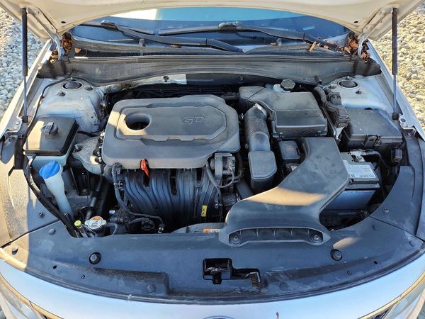 2016 KIA OPTIMA GL — Engine bay