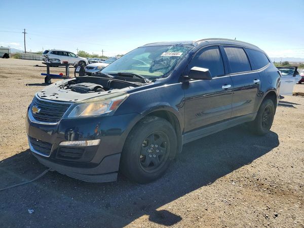 2015 CHEVROLET TRAVERSE LS — Front 3/4