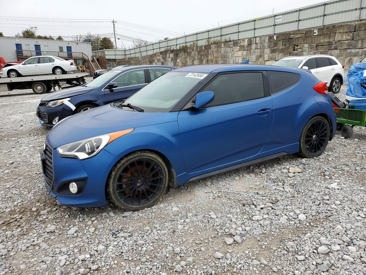 2016 HYUNDAI VELOSTER — Front 3/4