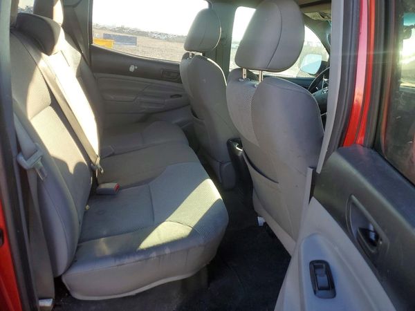 2015 TOYOTA TACOMA