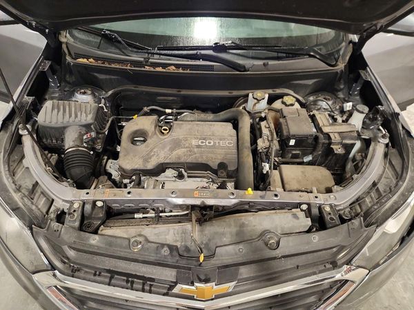2018 CHEVROLET EQUINOX LT (1LT) — Engine bay