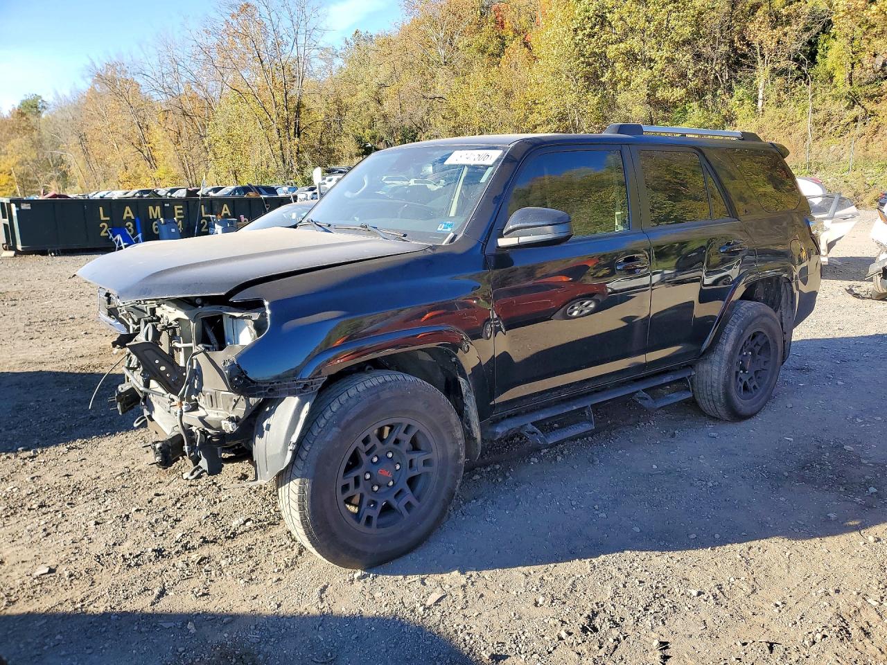 2023 TOYOTA 4RUNNER SR5 — Front 3/4