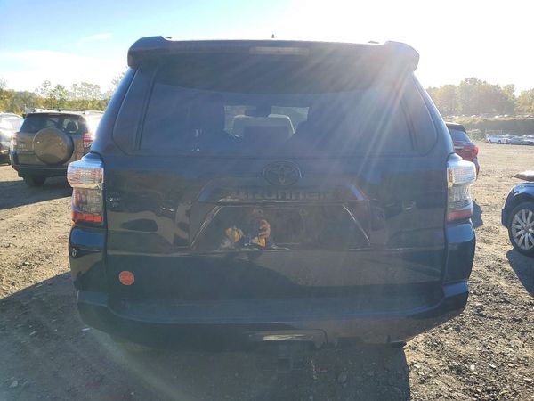 2023 TOYOTA 4RUNNER SR5 — DIRR