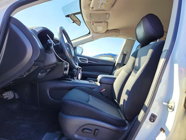2018 NISSAN PATHFINDER — DENT