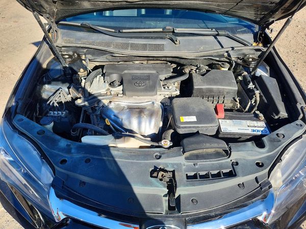 2016 TOYOTA CAMRY — Engine bay