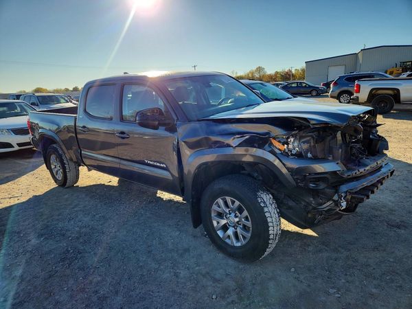 2018 TOYOTA TACOMA — Passenger 3/4