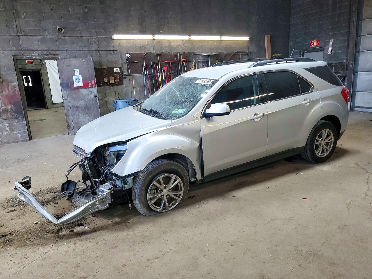 2017 CHEVROLET EQUINOX LT / FL — Front 3/4