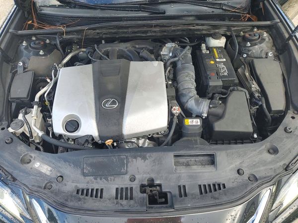 2022 LEXUS ES 350 350 Premium — Engine bay