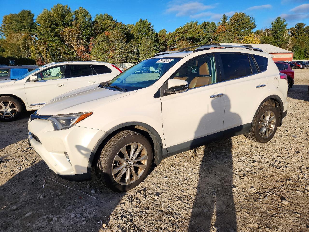 2016 TOYOTA RAV4 Limited (G Grade) — Front 3/4