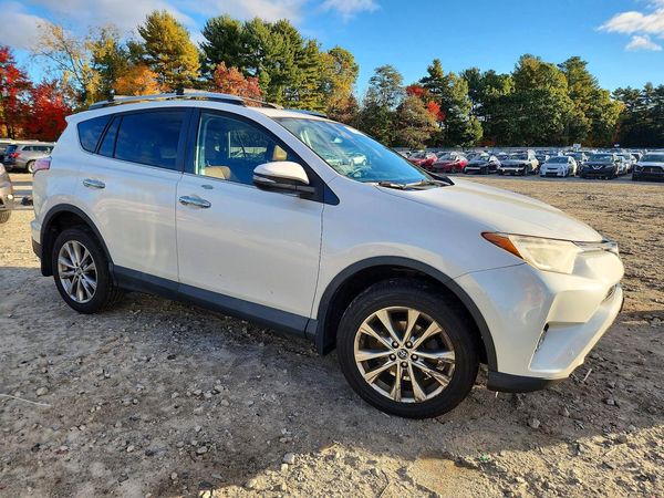 2016 TOYOTA RAV4 Limited (G Grade) — Passenger 3/4