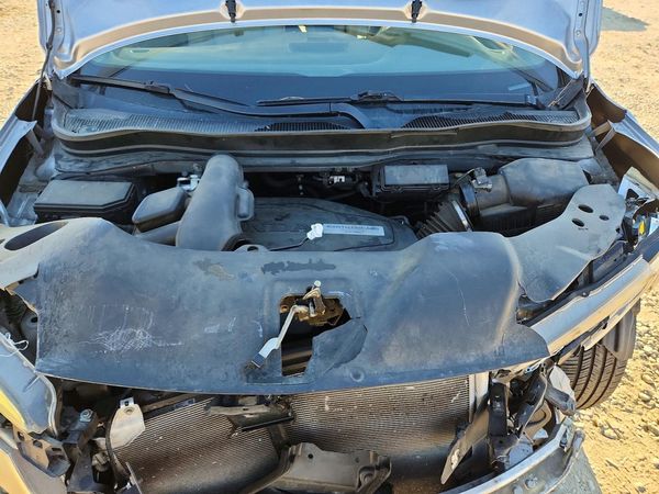 2017 HONDA PILOT TOURING — Engine bay