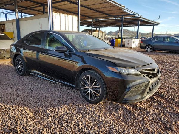 2021 TOYOTA CAMRY SE