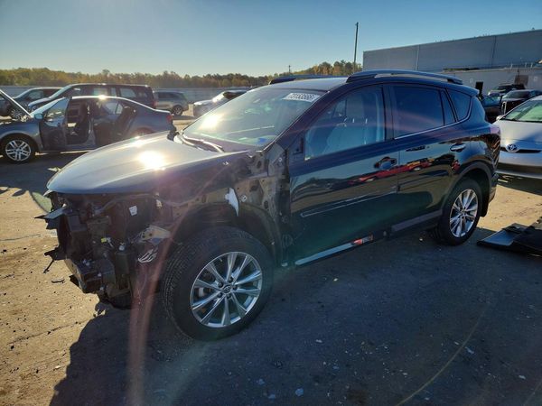 2017 TOYOTA RAV4 Ltd/SE Platinum — Front 3/4