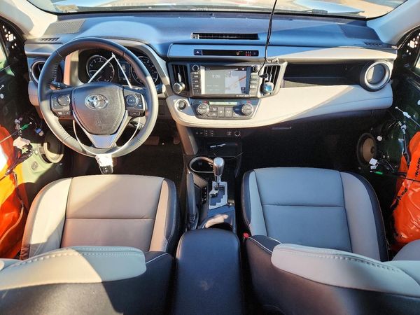 2017 TOYOTA RAV4 Ltd/SE Platinum — CKPT