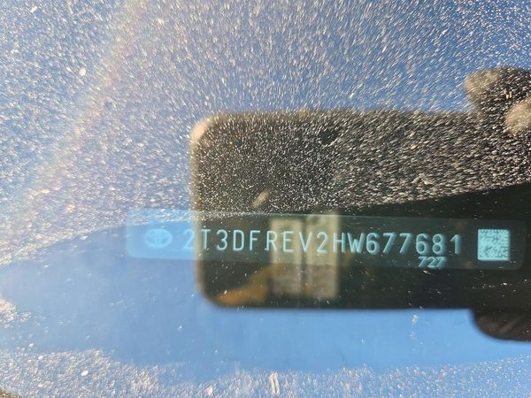 2017 TOYOTA RAV4 Ltd/SE Platinum — VINP