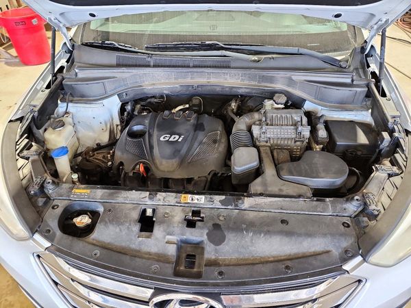 2013 HYUNDAI SANTA FE Sport 2WD — Engine bay