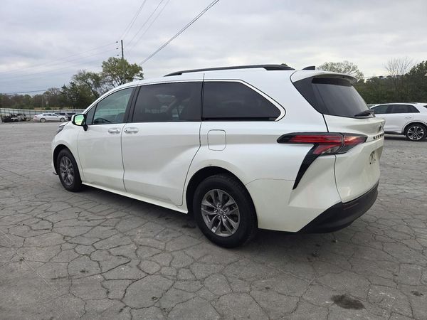2021 TOYOTA SIENNA XLE — DSRA