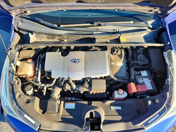 2016 TOYOTA PRIUS One/Two — Engine bay