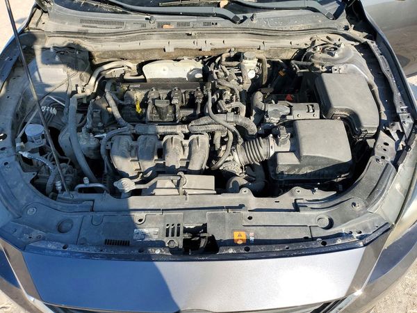 2015 MAZDA 3 Touring/GS — Engine bay
