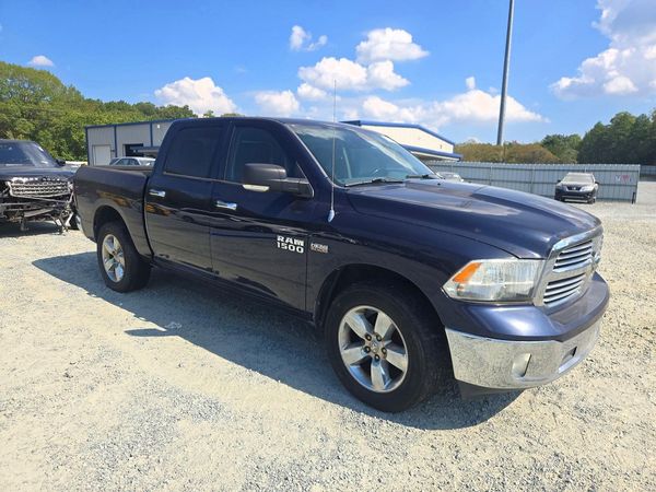 2013 RAM 1500 SLT — Passenger 3/4