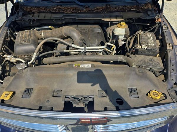 2013 RAM 1500 SLT — Engine bay