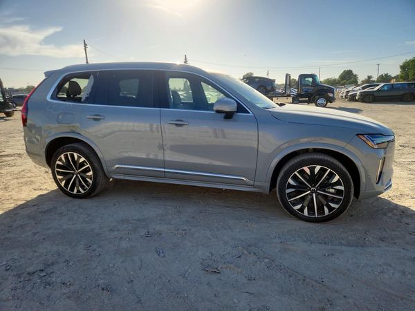 2026 VOLVO XC90 Plus Bright — Passenger 3/4