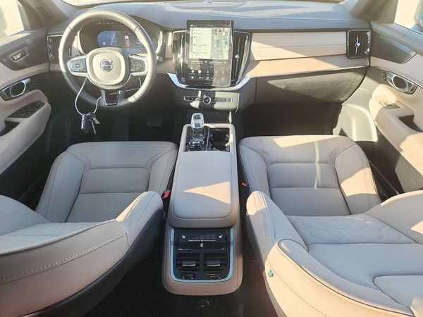 2026 VOLVO XC90 Plus Bright — CKPT