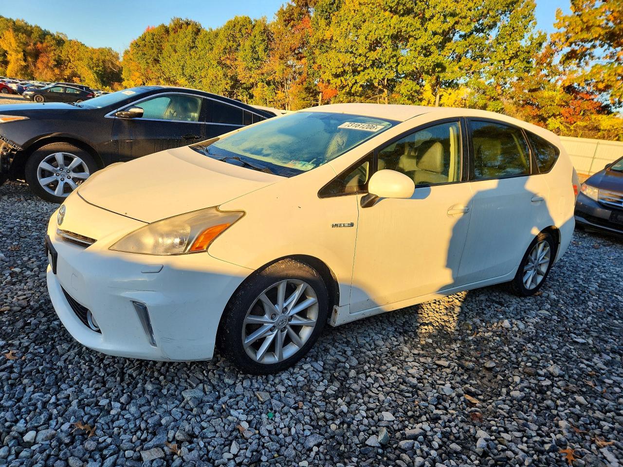2013 TOYOTA PRIUS — Front 3/4