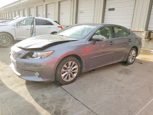 2013 LEXUS ES