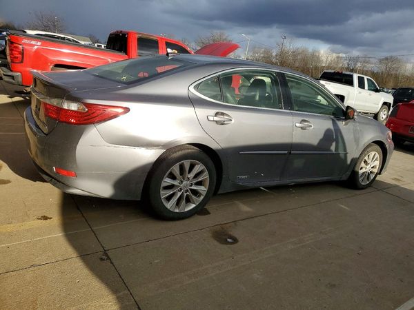 2013 LEXUS ES