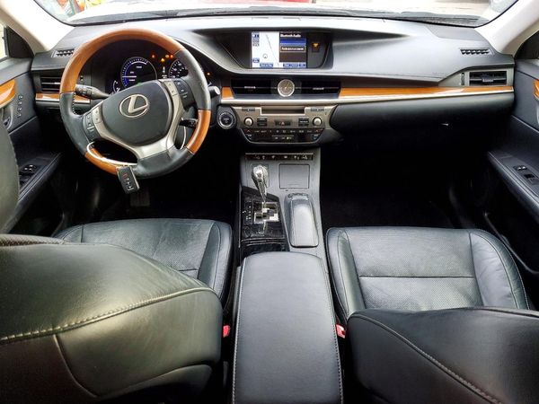 2013 LEXUS ES