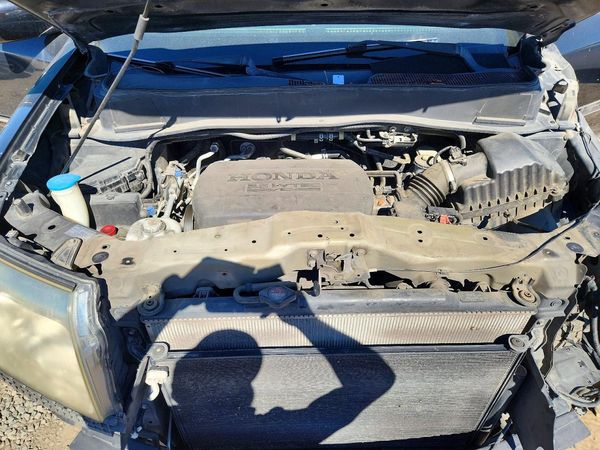 2012 HONDA PILOT TOURING — Engine bay