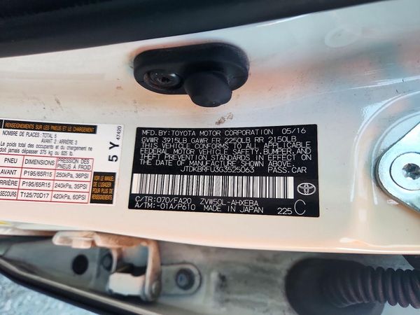 2016 TOYOTA PRIUS One/Two — VINS
