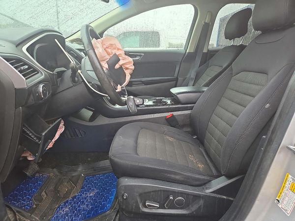 2017 FORD EDGE SEL — DENT