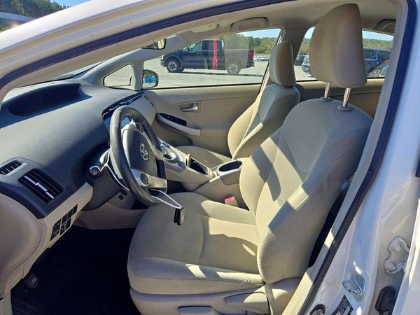 2012 TOYOTA PRIUS — DENT