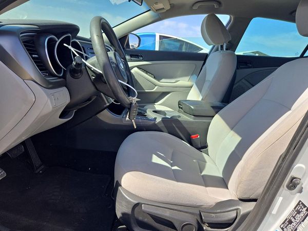 2014 KIA OPTIMA 2.4 LX STD/Conv — DENT
