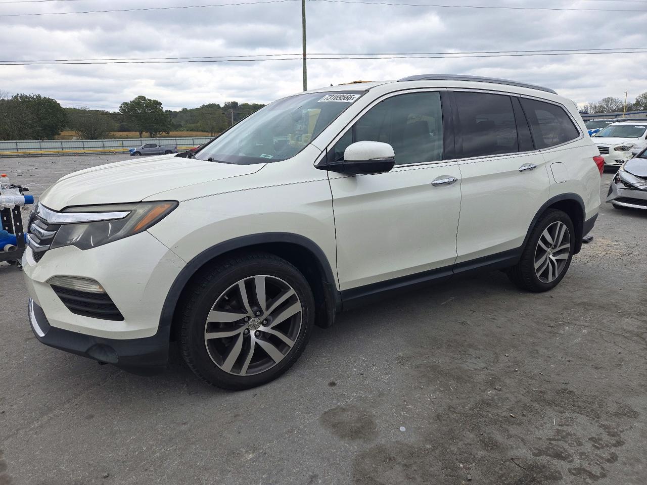2017 HONDA PILOT TOURING — Front 3/4
