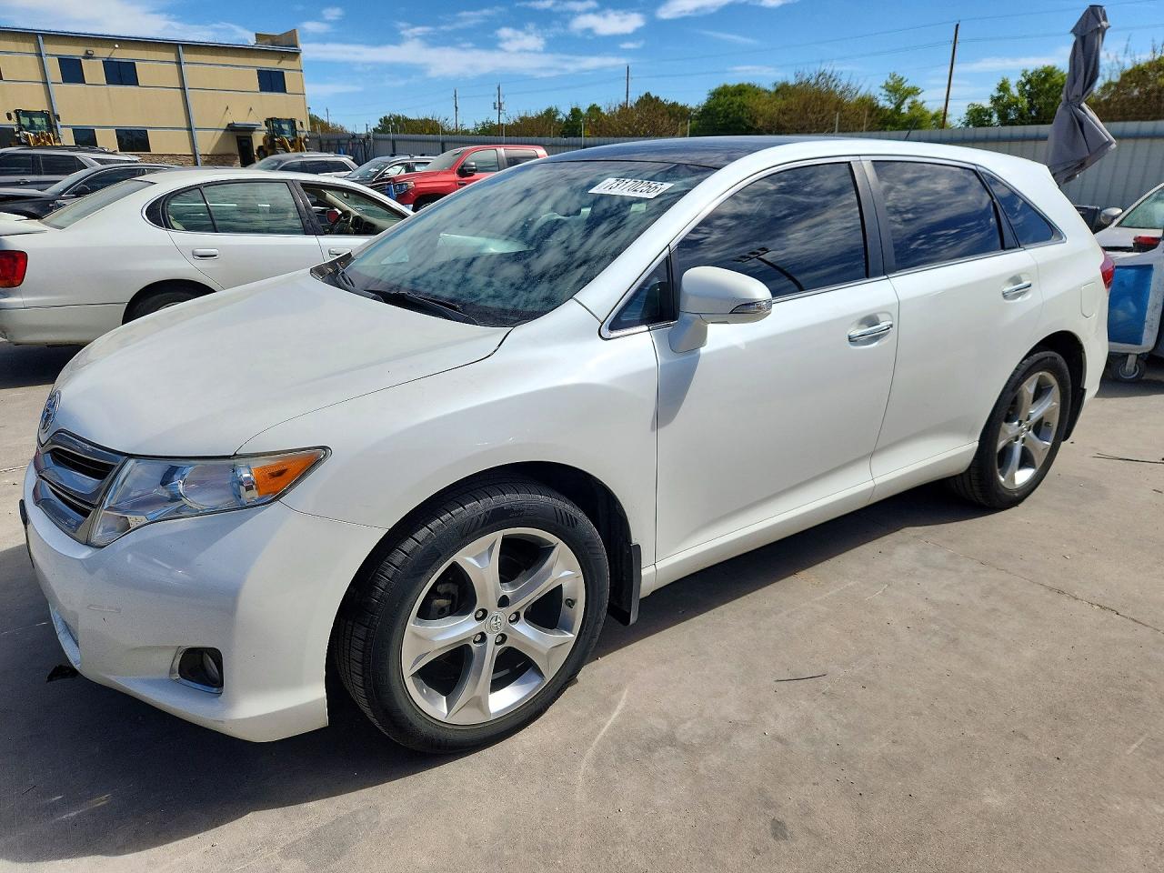 2013 TOYOTA VENZA — Front 3/4
