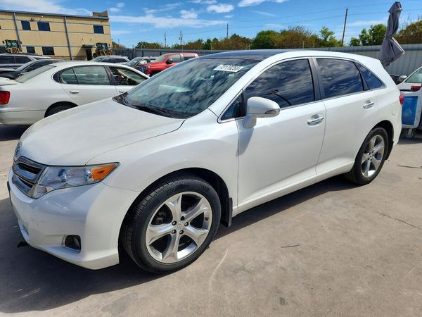 2013 TOYOTA VENZA — Front 3/4