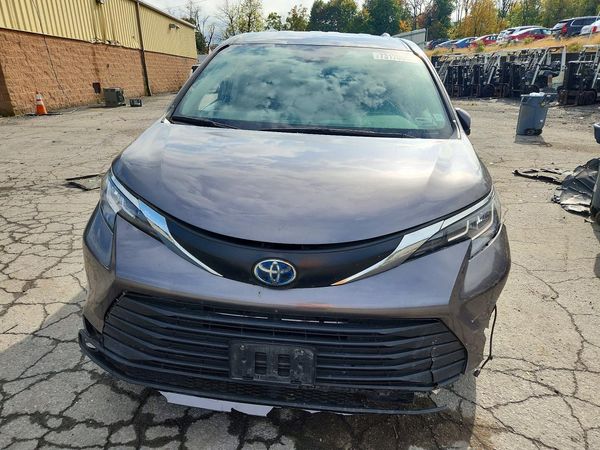 2022 TOYOTA SIENNA LE — DIRF
