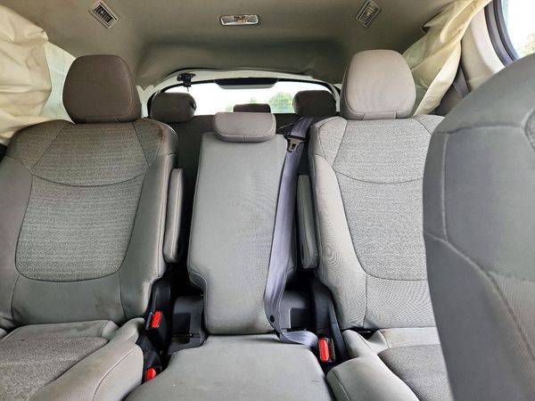 2022 TOYOTA SIENNA LE — SUVN