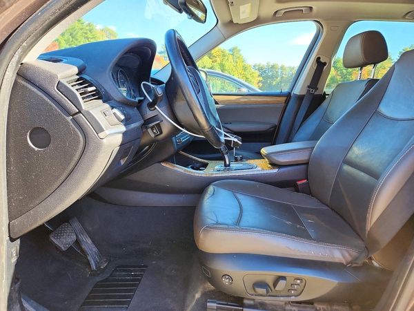 2013 BMW X3 xDrive28i — DENT